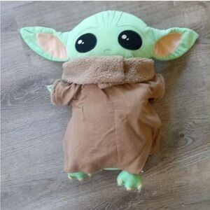 Star Wars Green and Brown Plush Toy